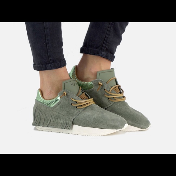 Esseutesse Tundra Green Suede Fringe - Picture 1 of 2